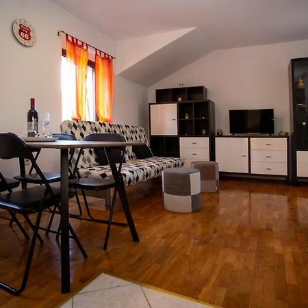 Apartment Kika Пула Екстер'єр фото